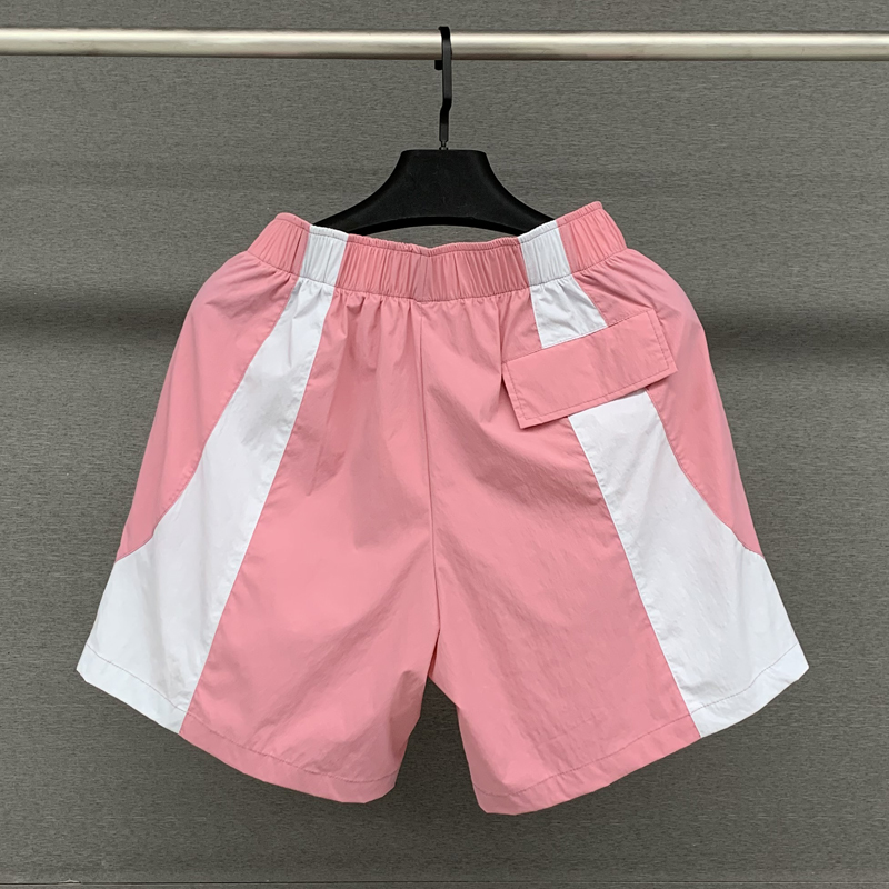 Comparing cotton and polyester fabrics for sportswear